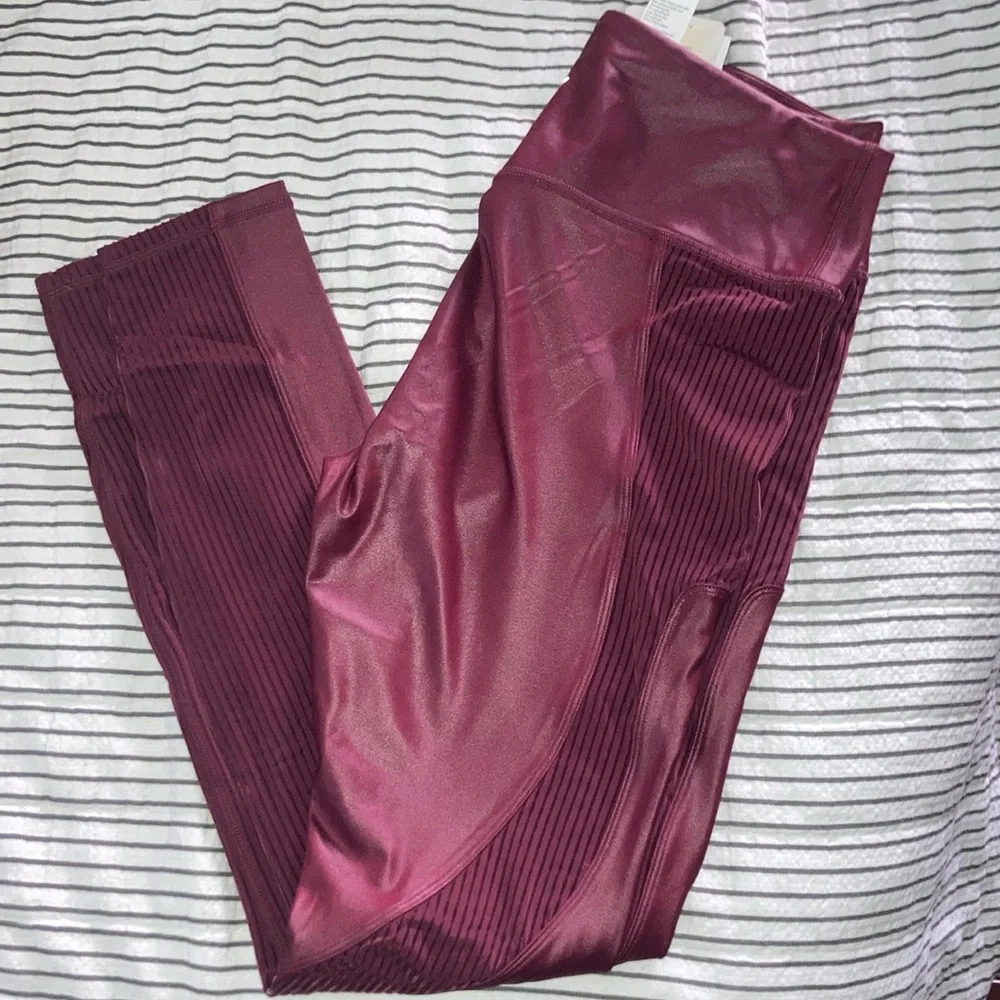 Fabletics High Waisted Leggings NWT - Picture 5 of 8